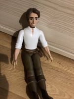 Flynn Rider Rapunzel Barbie Puppe 
