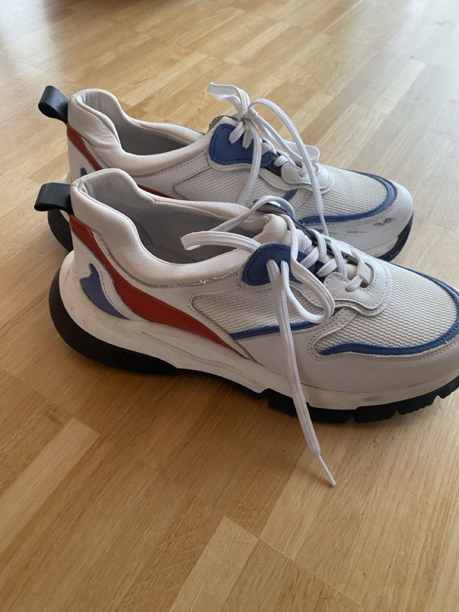 Scarpe da uomo: Stylische Chunky Sneaker Grösse 40 – Usato da St Gallen venduto da Berta343