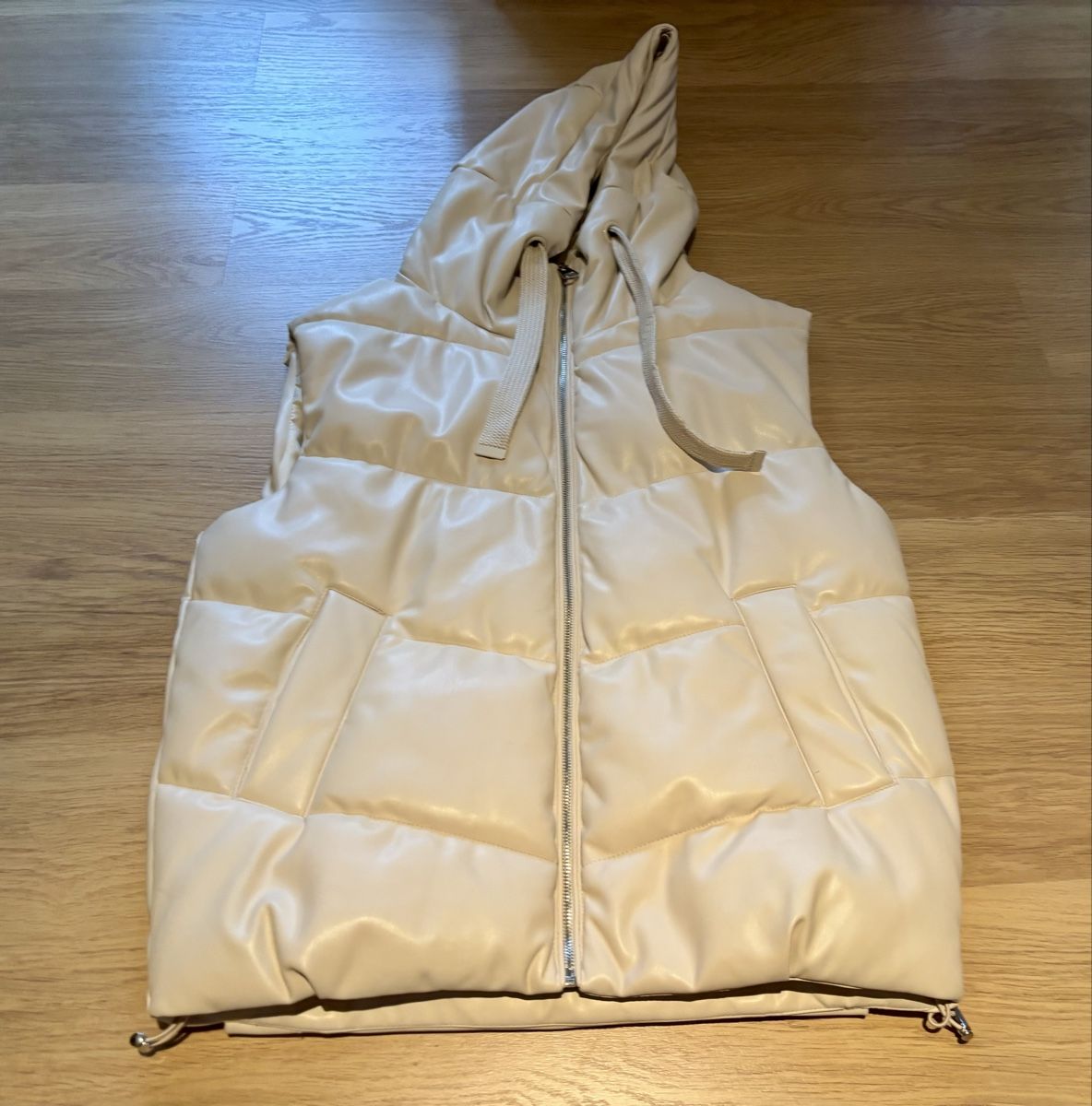 Pull&Bear Gilets & Westen: Pull&Bear Steppweste in Lederoptik – Gebraucht aus Baden von Tiffany6878