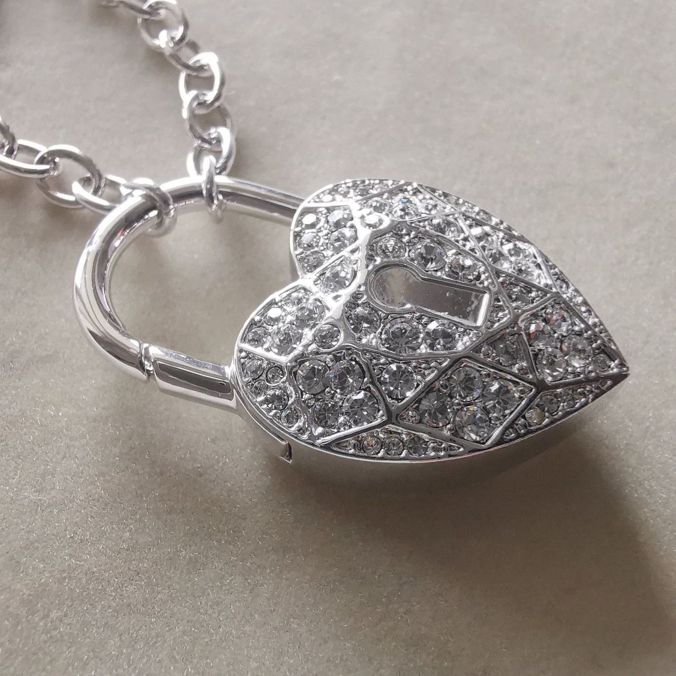Swarovski Catenine: Swarovski Kette Schlösschen Kristalle – Nuovo (secondo la descrizione) da Zürich venduto da Yourgoodbuy 5