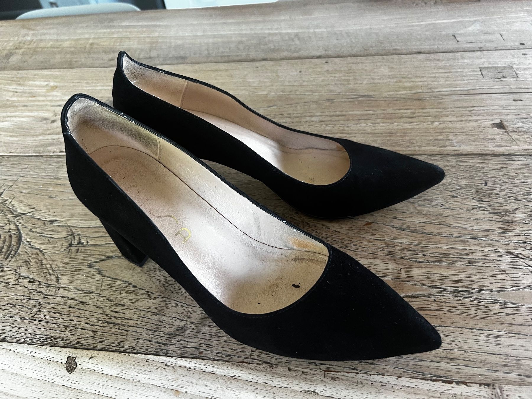 Unisa Scarpe da donna: Schwarze Unisa Pumps – Usato da Chur venduto da MarcusinChur 2