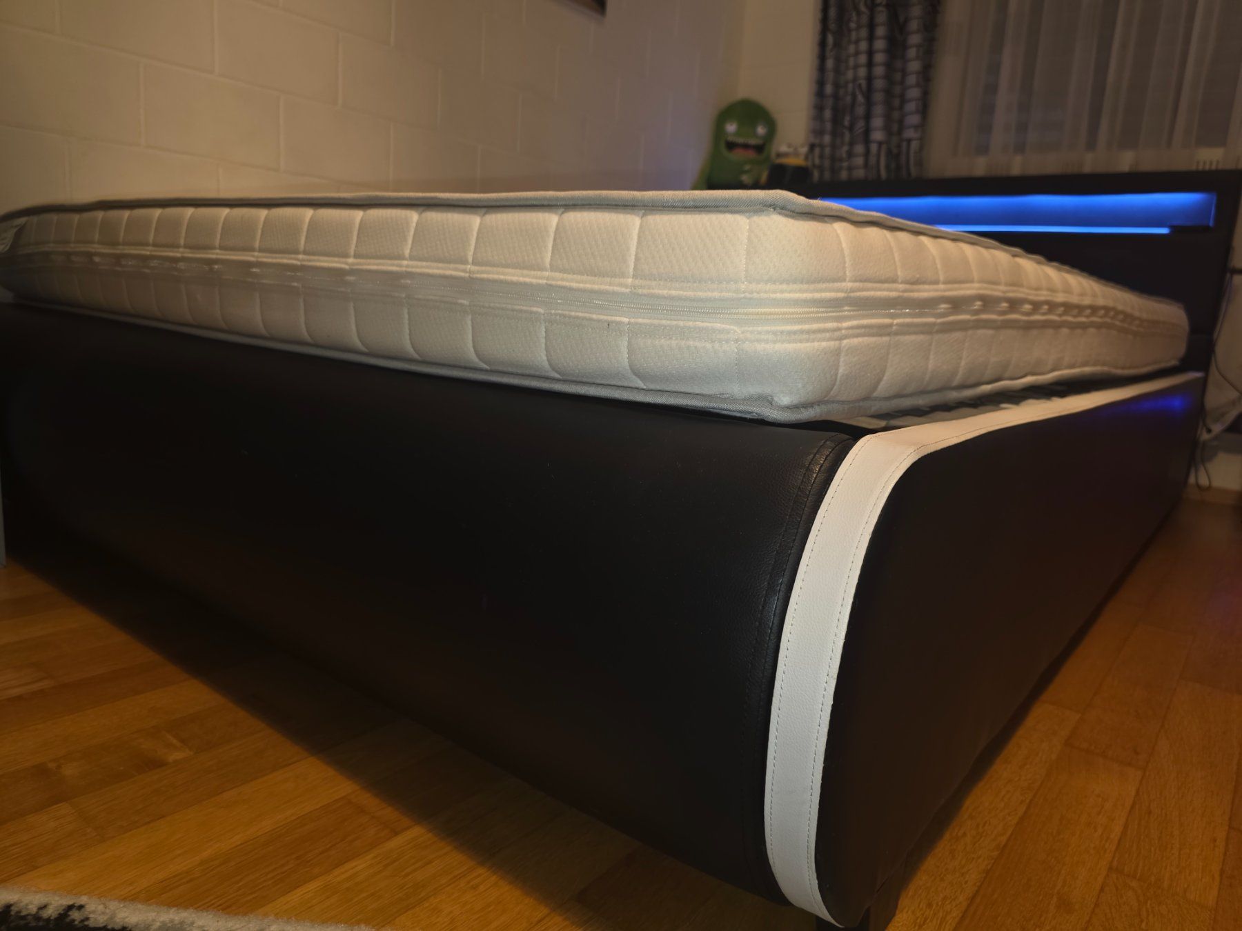 Betten: Jugendkinderbett mit LED 140×200 – Gebraucht aus Hohenrain von JUSTY79 5