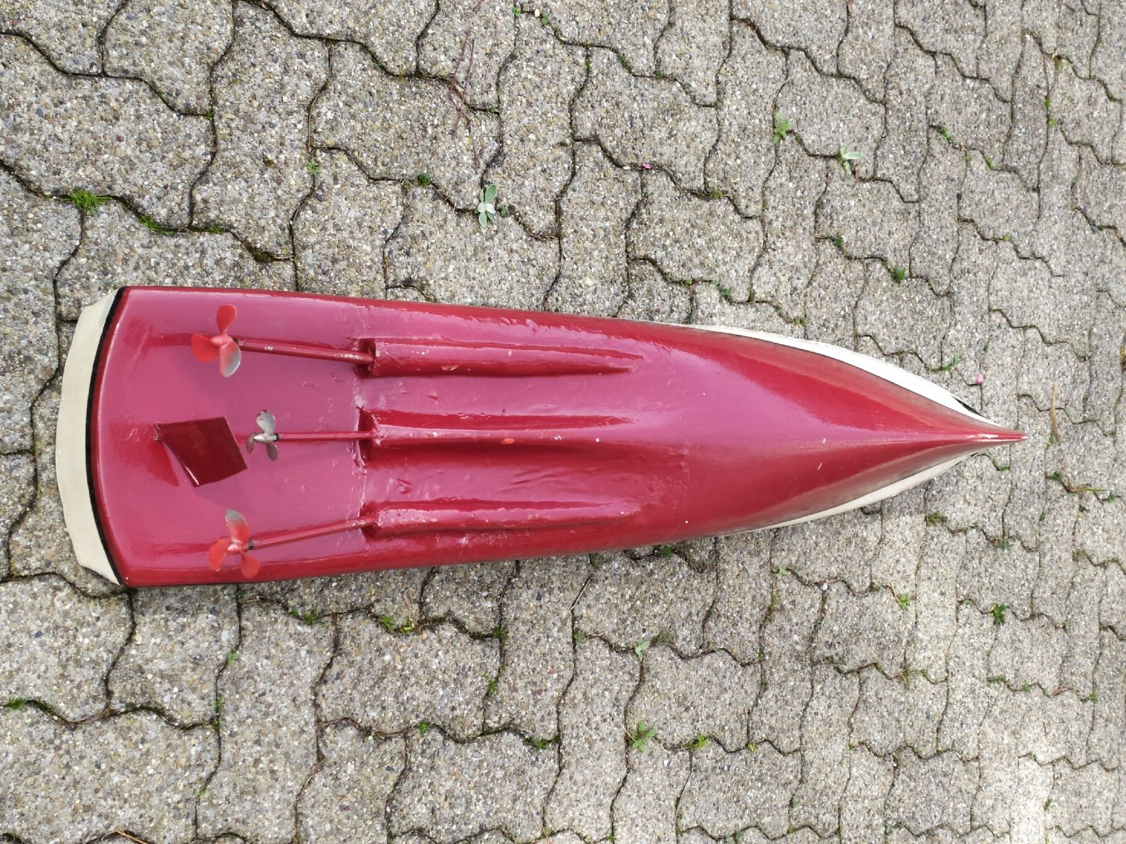 Modellismo RC: Model Ship - Perfect for Summer Fun! – Usato da Hinwil venduto da Ehretstock8 4
