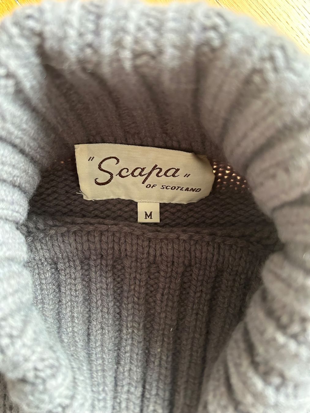 Maglioni & Felpe: Pullover SCAPA (grau-braun), Größe M – Usato da Basel venduto da SAF 2