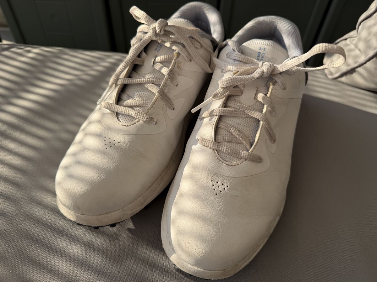 Under Armour Scarpe da donna: Under Armour Schuhe gr 40 – Usato da St. Gallen venduto da Emifrei 2