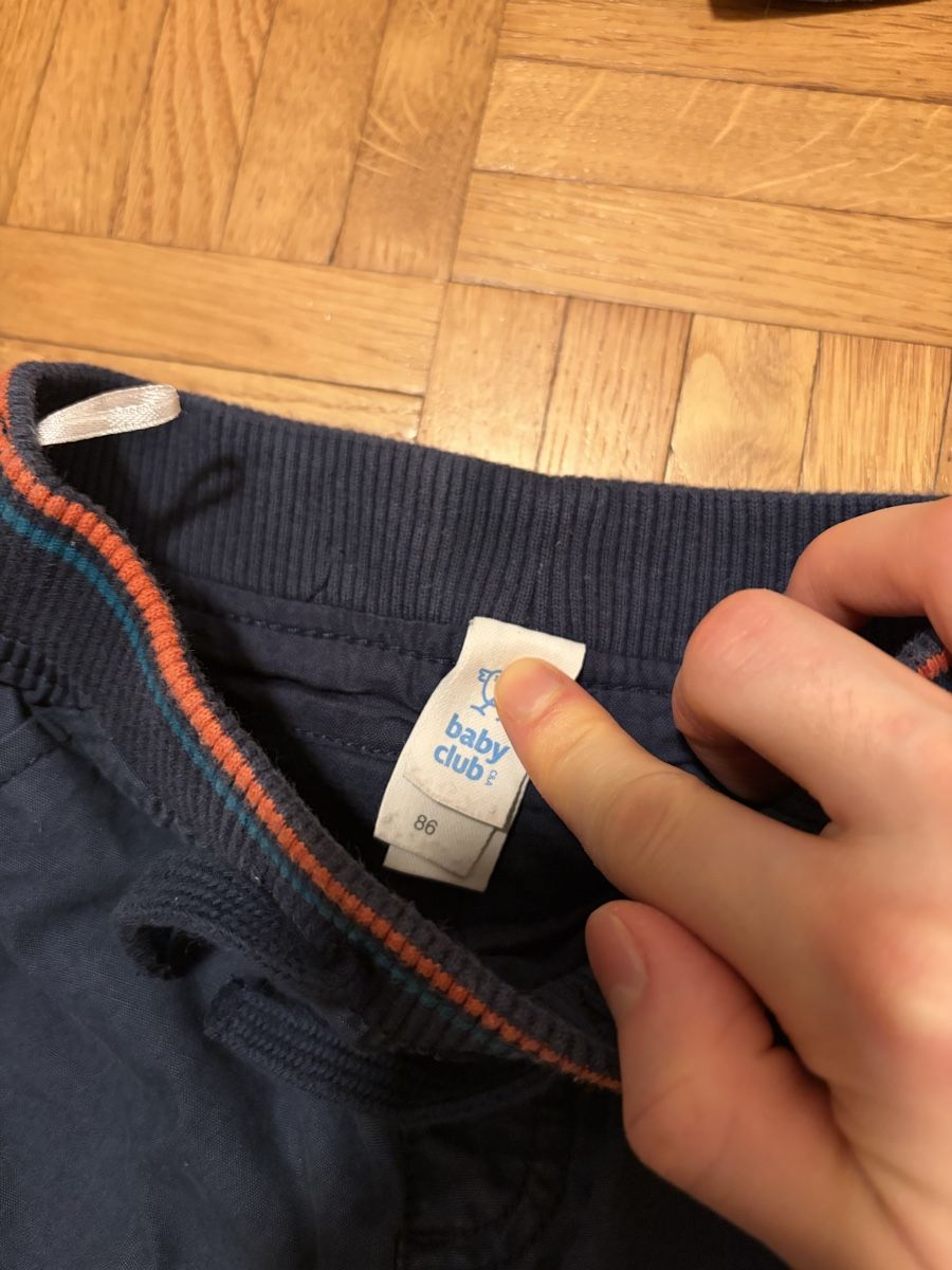 H&M Lotti & Set di vestiti: Lot de 4 pantalons pour bébé taille 86 – Usato da Ecublens VD venduto da Alan2026 1