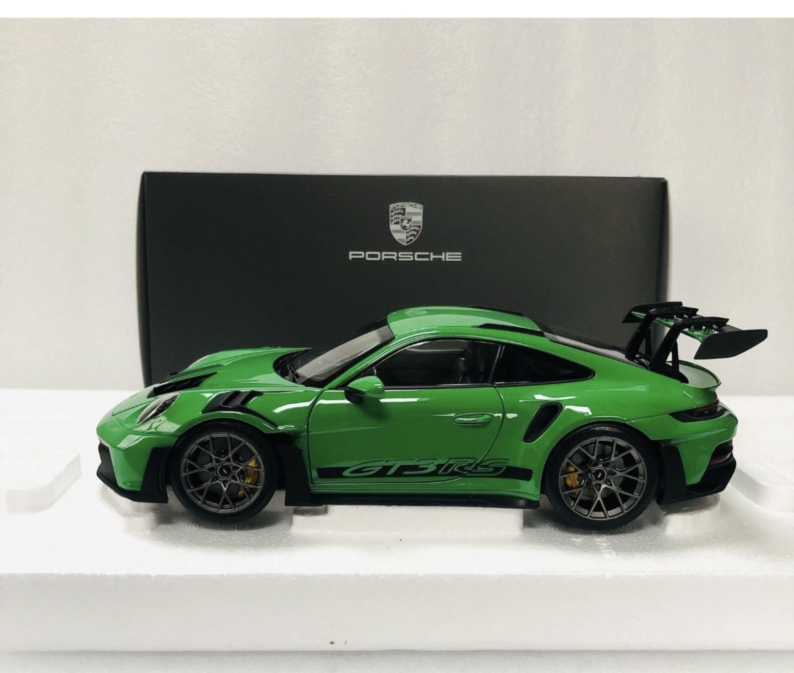 Porsche Modellini d'auto: Porsche 911 (992) GT3 RS Python Green Limited Édition NOREV – Nuovo e nell'imballaggio originale da La Joux FR venduto da Pepere5