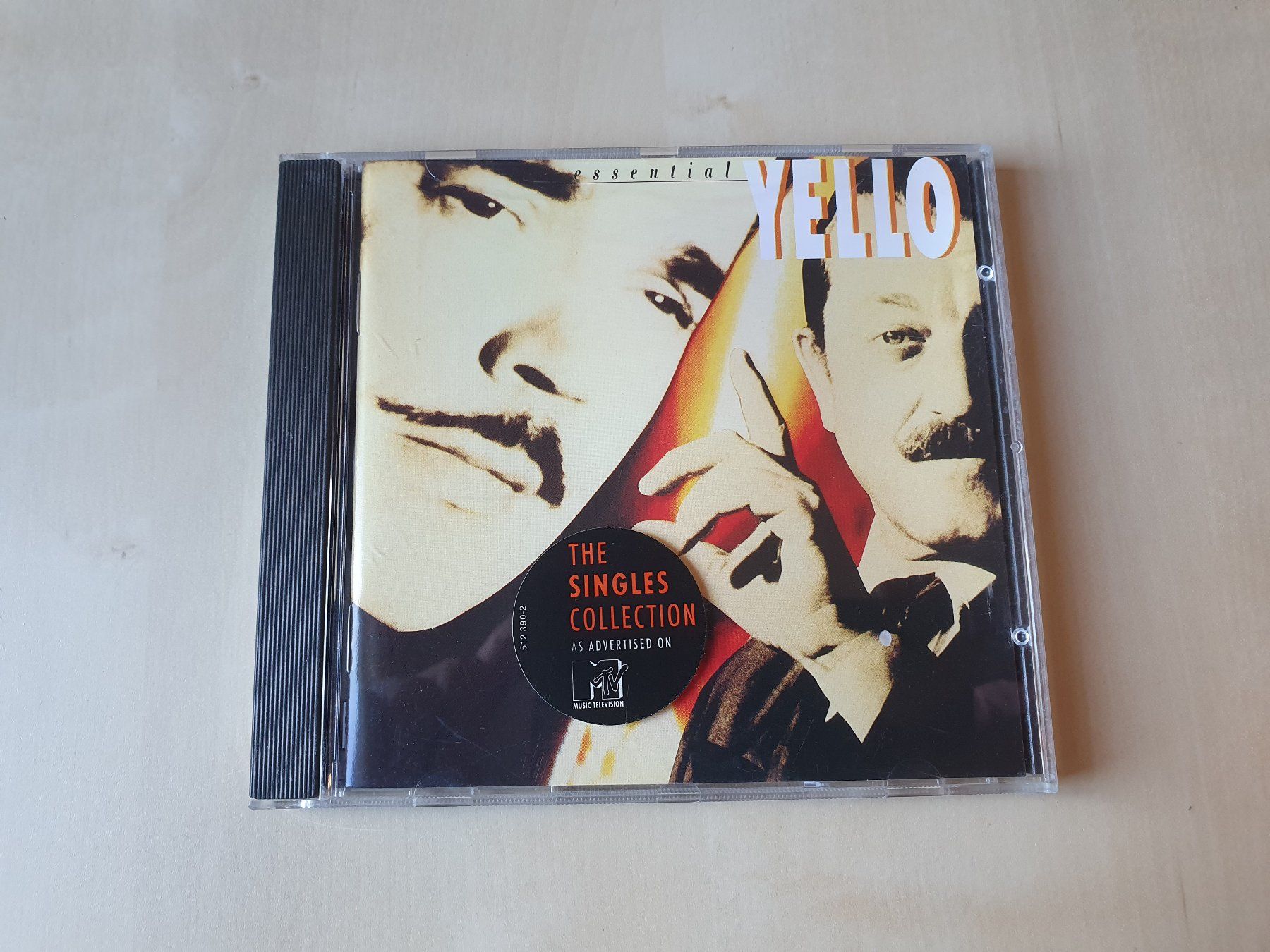 CDs: Essential Yello – D'occasion à Stansstad par collectorsshop