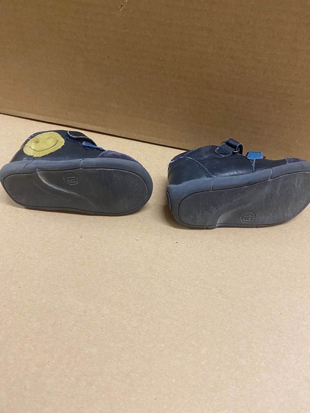 Schuhe für Jungen: Kinder Schuhe Grösse 19 – Gebraucht aus Zürich von MaSte 3