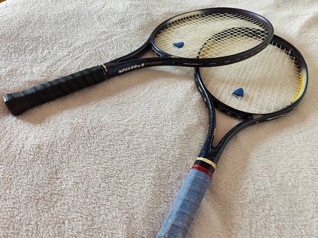 2 Völkl Servo Soft Tennisschläger inkl. Tragtaschen