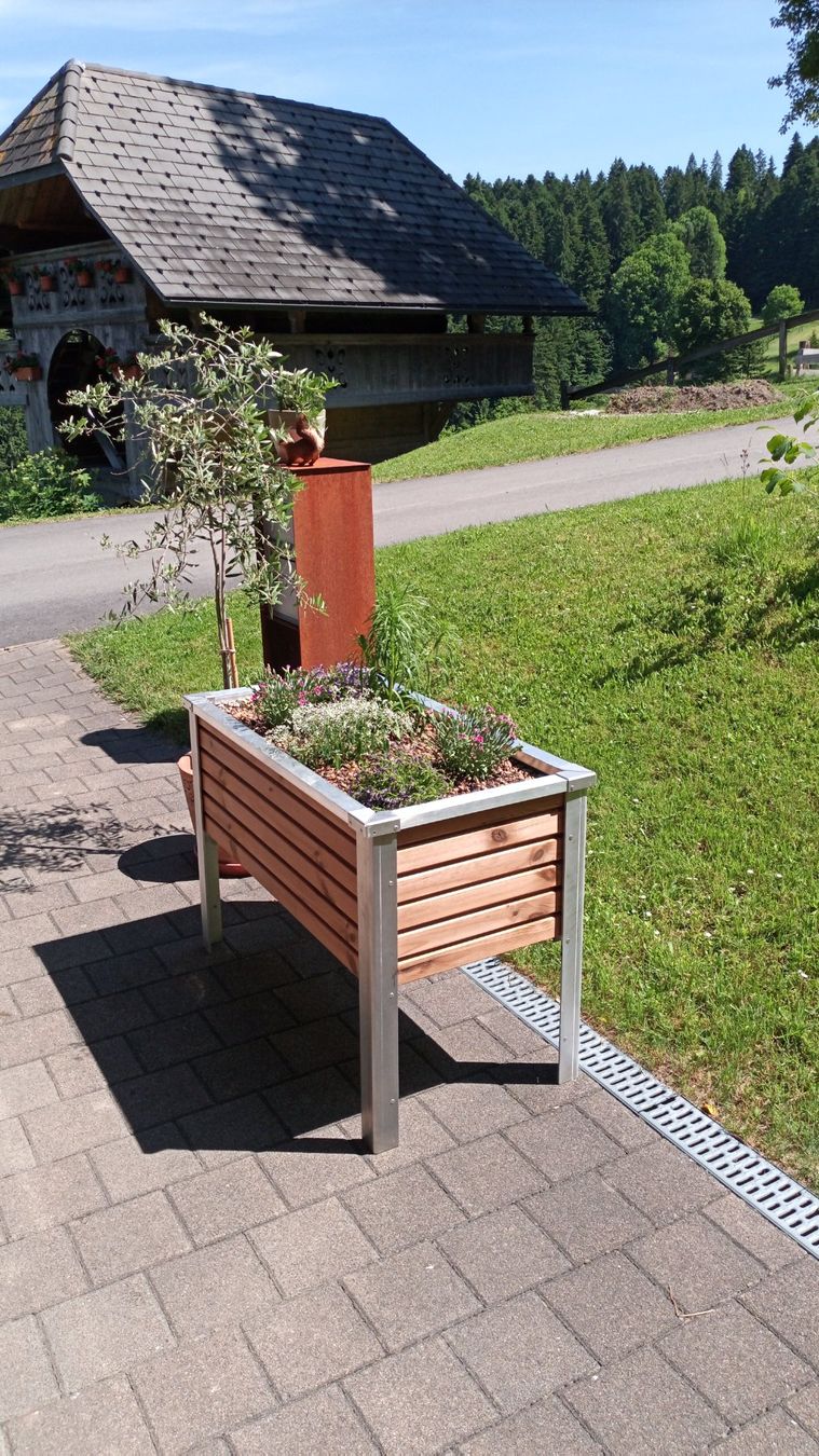 Blumentöpfe: Premium Hochbeet-Bausatz – Neu und originalverpackt aus Bärau von Lehmann_Holzhandwerk 7