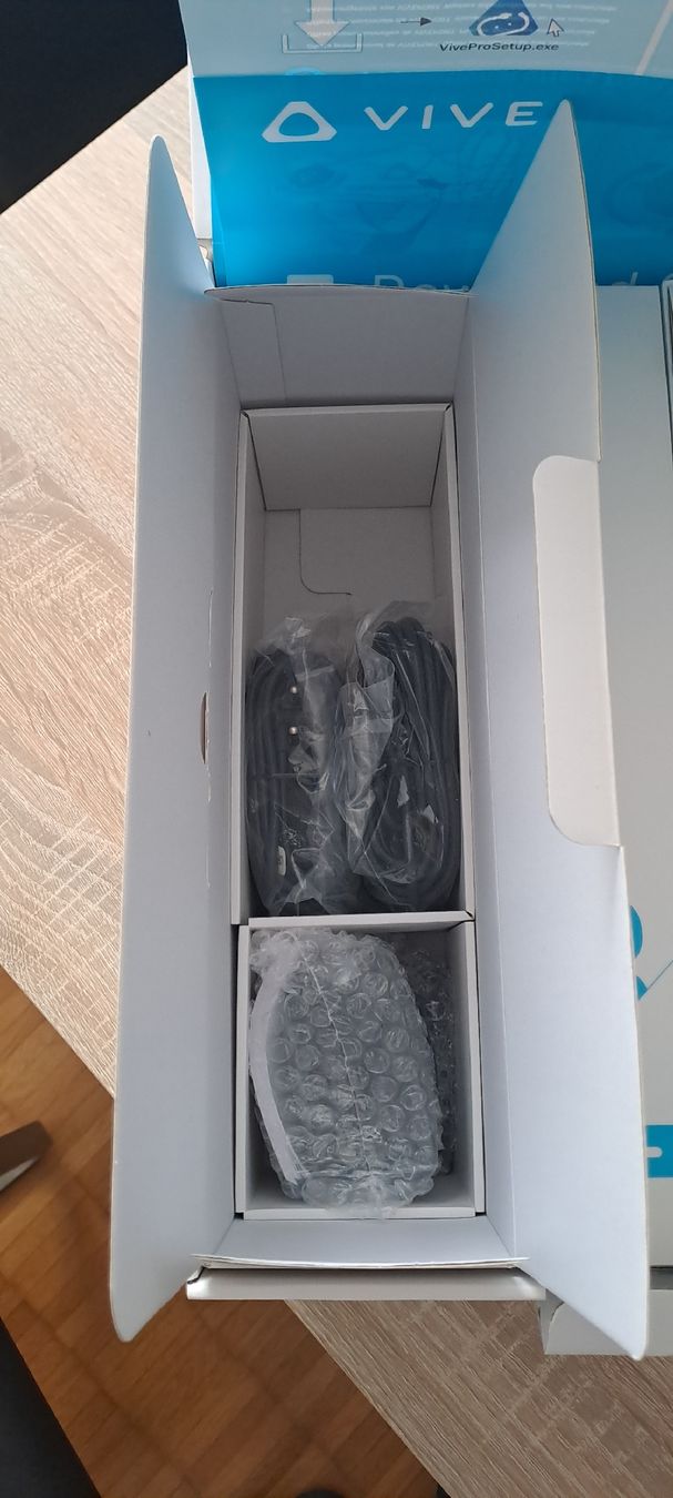 HTC VR Brille: HTC Vive Pro Set inkl. Base Stations 2.0 + Controller 2.0 – Neu (gemäss Beschreibung) aus Rümlang von Frost84x 7