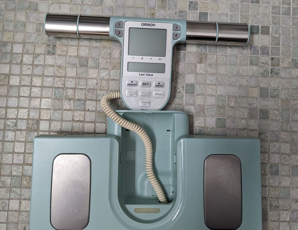 Omron bf511 waage k rperfett muskel bmi messger t kaufen auf ricardo