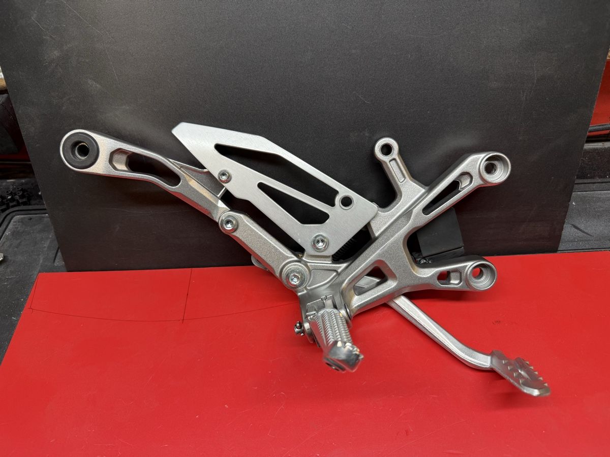 Yamaha Tutti i ricambio per moto: Commande reculer mt-10 – Nuovo (secondo la descrizione) da Morges venduto da passion-cox