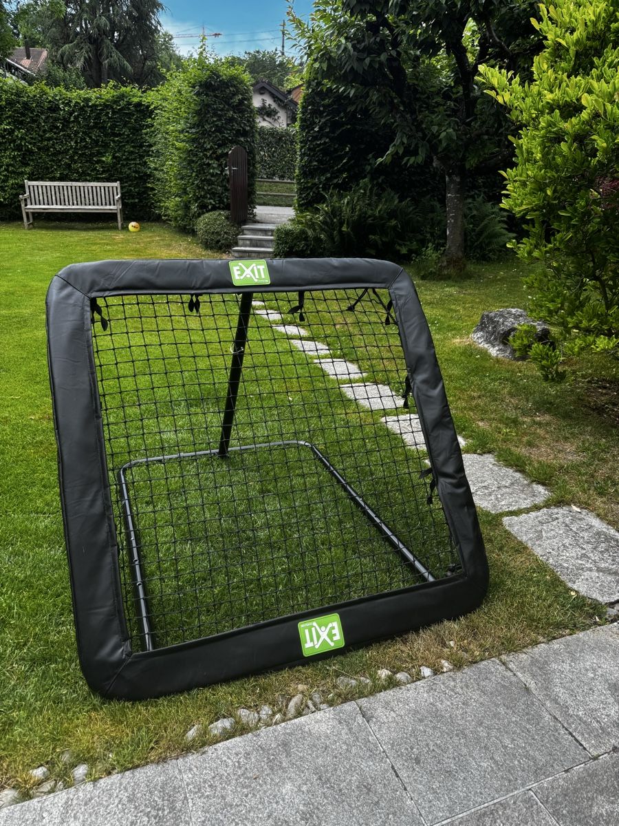 Porte da calcio e da hockey: EXIT Kickback Fussball-Rebounder – Usato da Rueschlikon venduto da Retro02