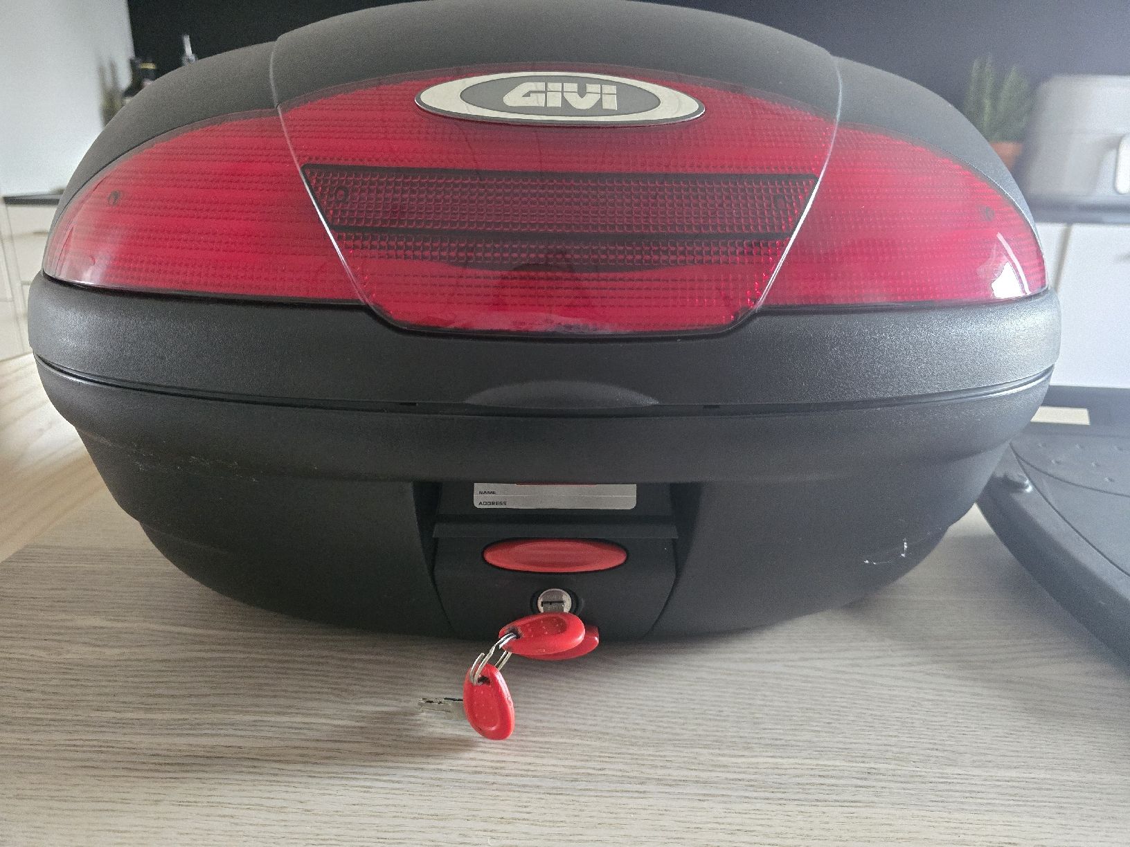 Topcases: Givi Monolock Topcase – D'occasion à Wädenswil par rmv_8f7t 4