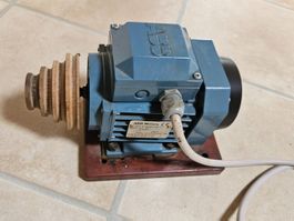 Moteur ABB M2VA63A-2 avec poulie et interrupteur
