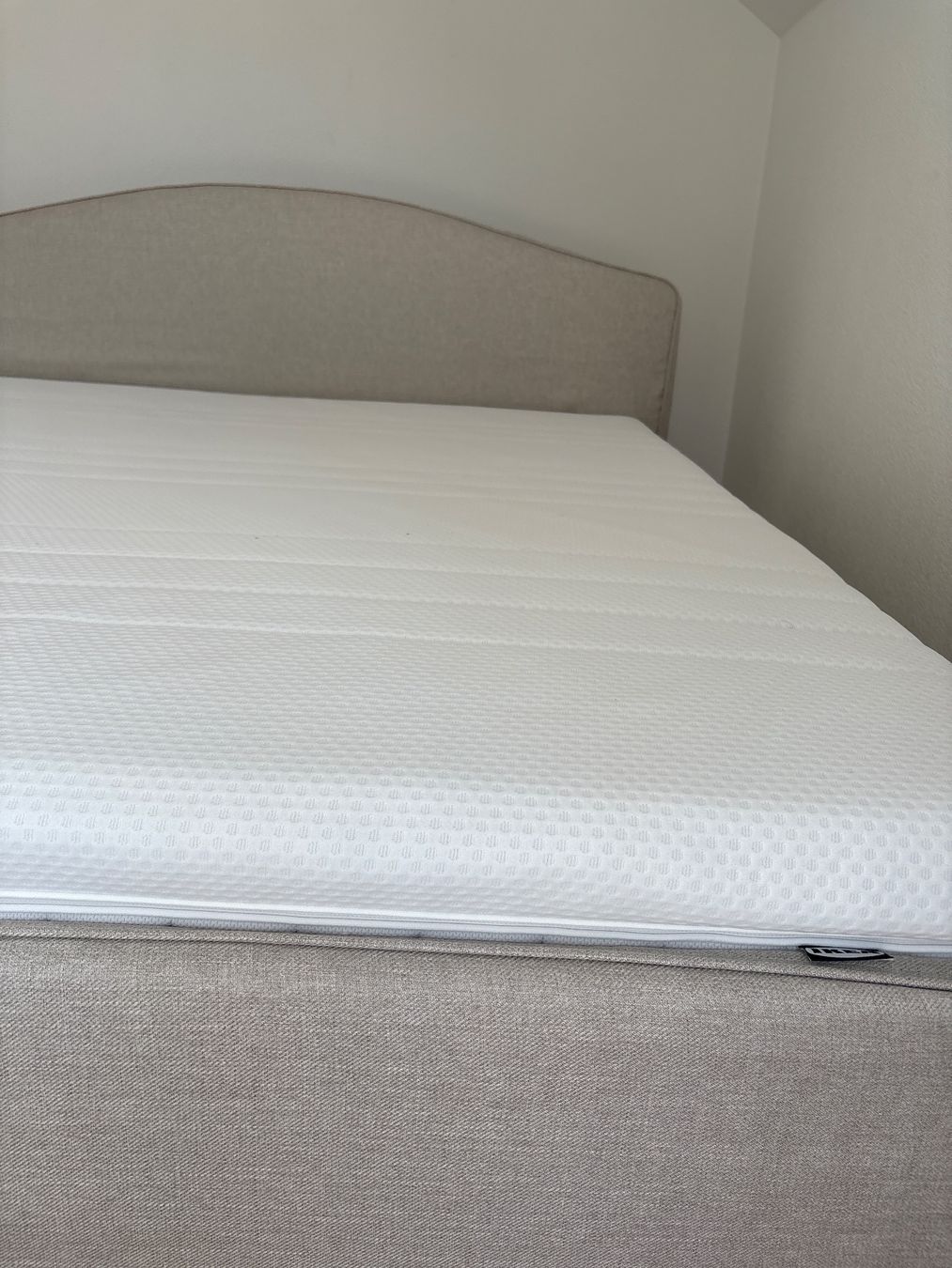 Ikea Letti: Ikea Bett 200x180 neuwertig – Usato da Kilchberg ZH venduto da bau_x7vy 1
