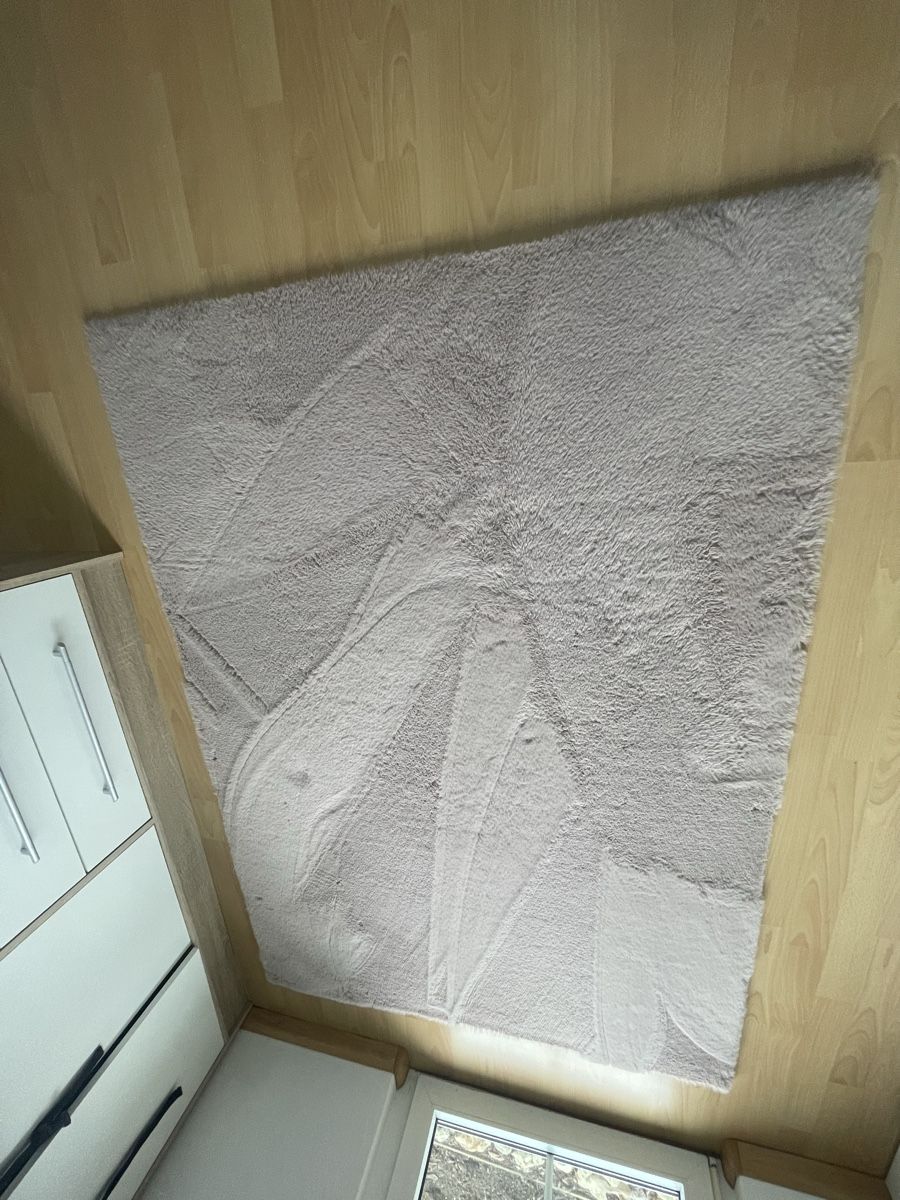 Teppiche: Flauschiger Teppich in lilafarben – Neu (gemäss Beschreibung) aus Wegenstetten von lue_25k6 2