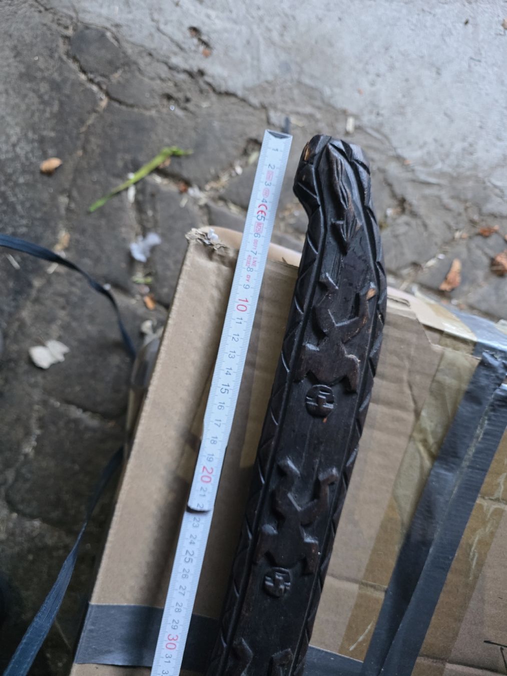 Zubehör: Traditionelles handgeschnitztes Messer mit Holzscheide – Gebraucht aus Schlattingen von Buio79 1
