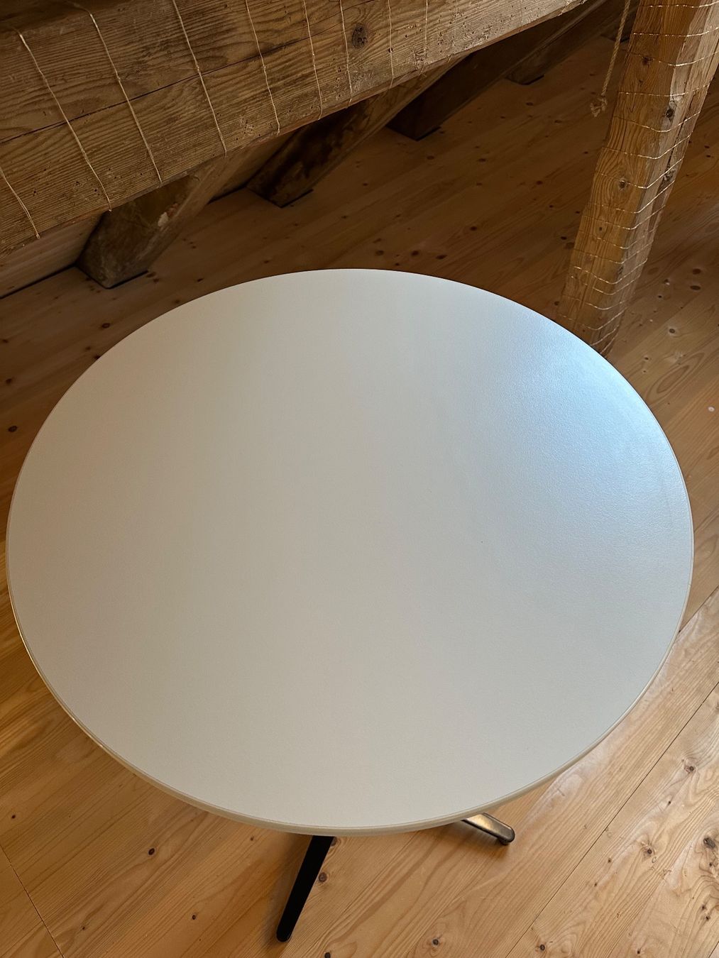 Vitra Tavoli: Vitra Bistrotisch High – Usato da Stettlen venduto da sti_2xls 1