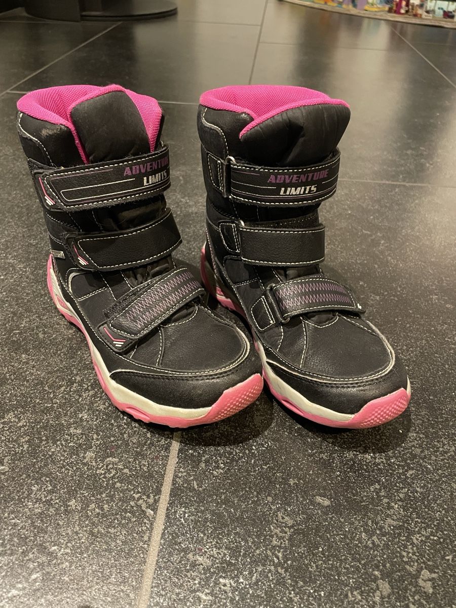 Scarpe per ragazze: Cortina Stiefel Mädchen Grösse 34 – Usato da Wegenstetten venduto da Marcus2222