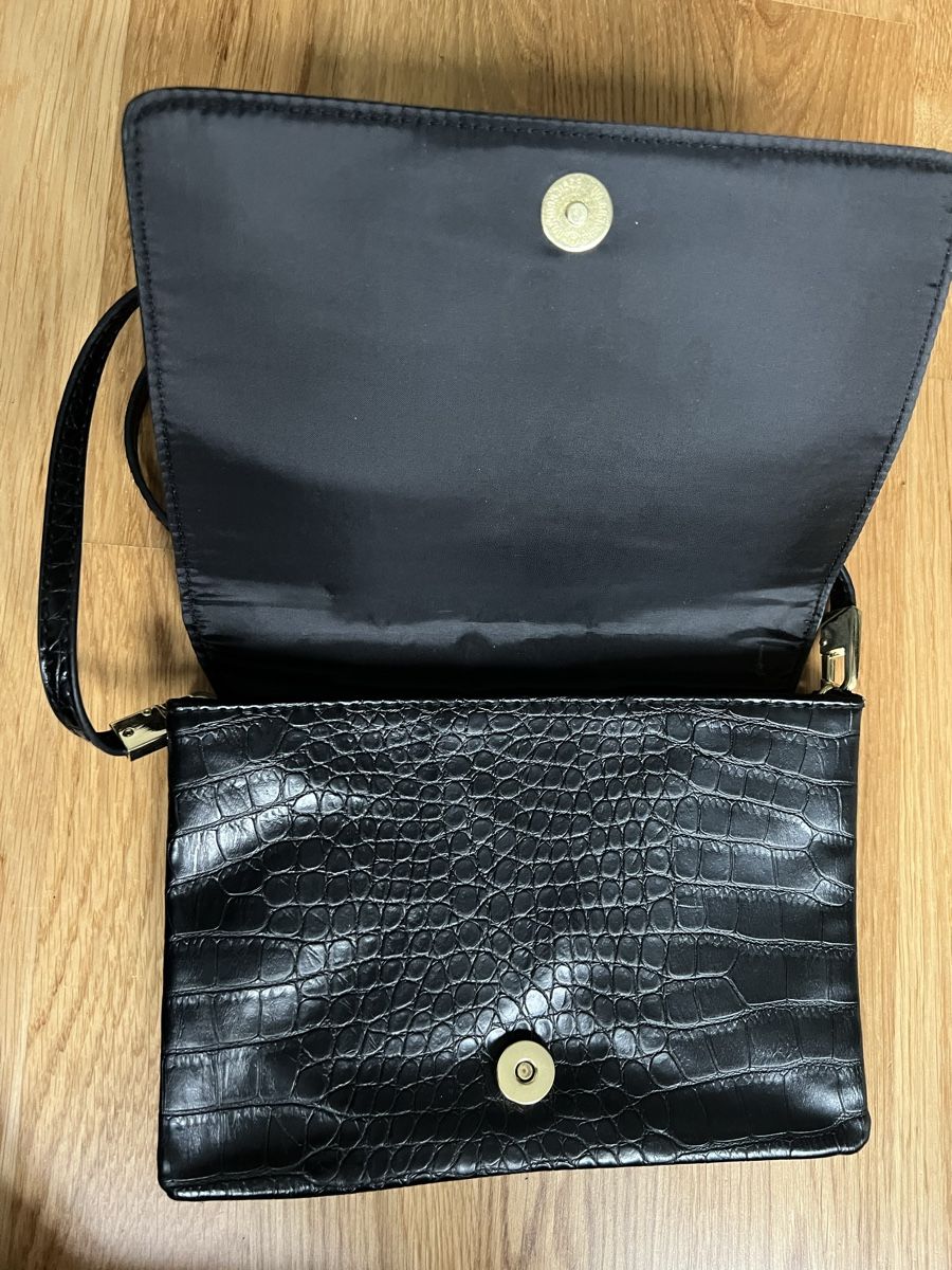 Taschen für Damen: Night out Tasche - Kroko-Optik Kunstleder – Neu (gemäss Beschreibung) aus Laufen von li_ga7 1