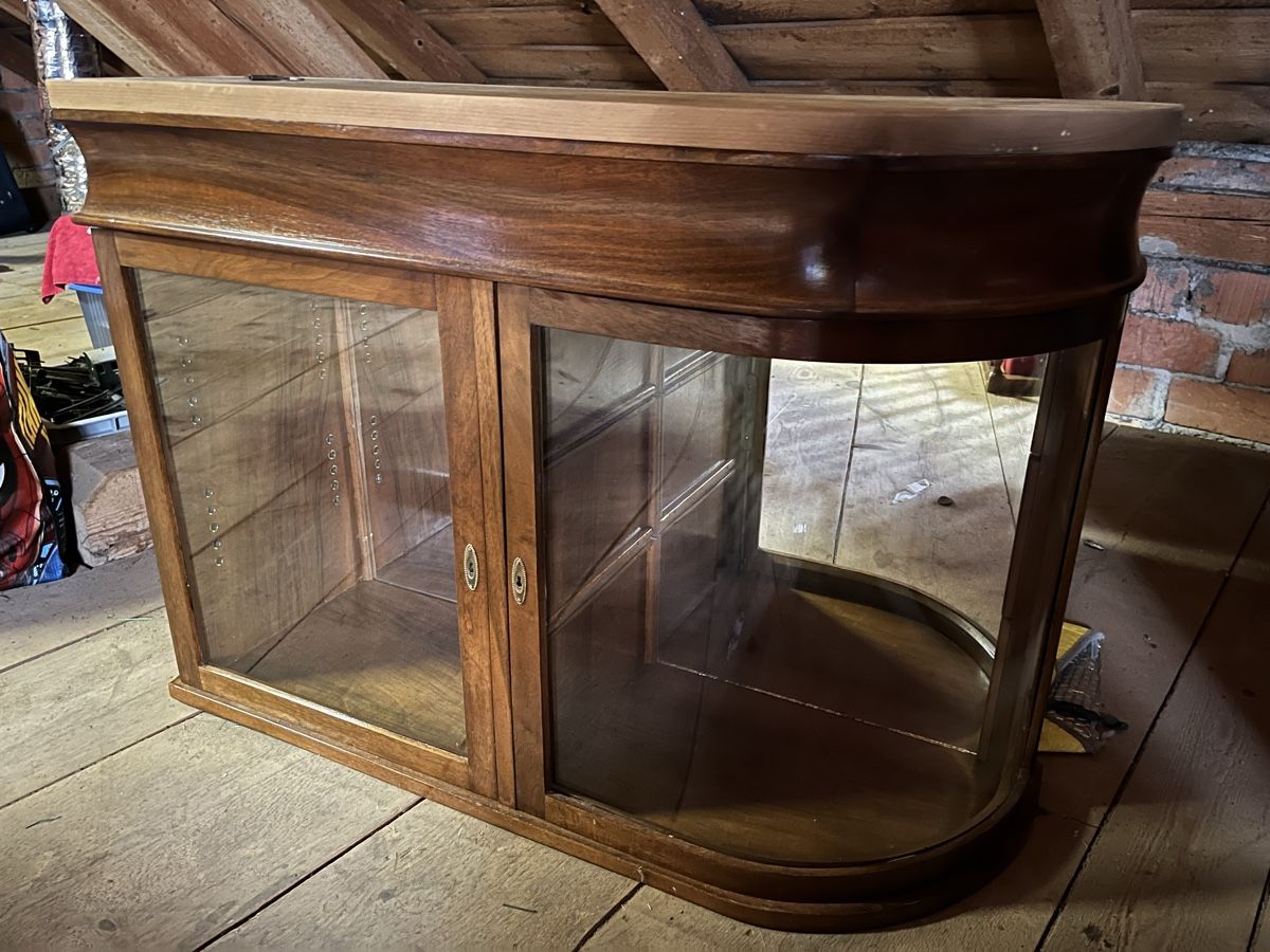 Vetrine: antike vitrine mit gerundetem glas – Usato da Lengnau BE venduto da Meij 2