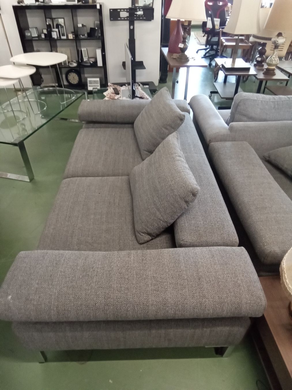 Divani: Modernes graues Sofa – Usato da Pratteln venduto da Cartonsducoeur_bl 1