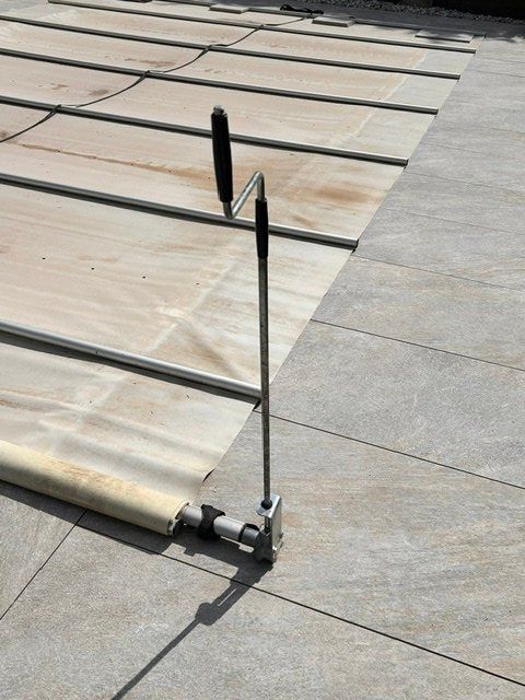Piscine: Pool-Schwimmbadabdeckung Sicherheitsabdeckung – Usato da St-Légier-Chiésaz venduto da Donguggi 2