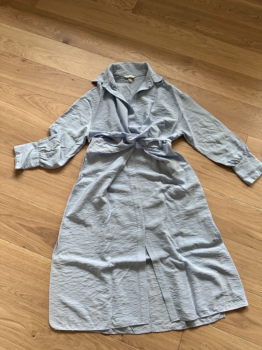 H&M Vestiti: H&M Blusenkleid – Nuovo (secondo la descrizione) da Küssnacht am Rigi venduto da annine.l.