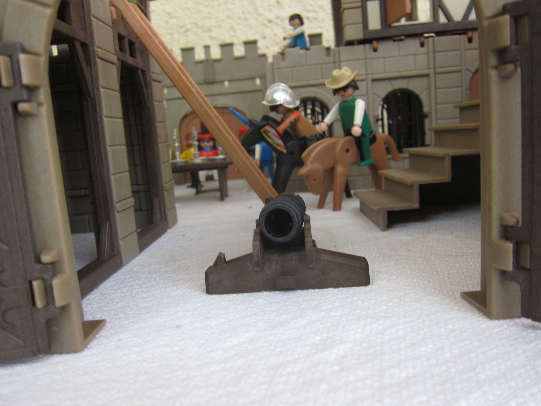 Playmobil Jouets: Playmobil Ritterburg – D'occasion à Regensdorf par Eri8057 9