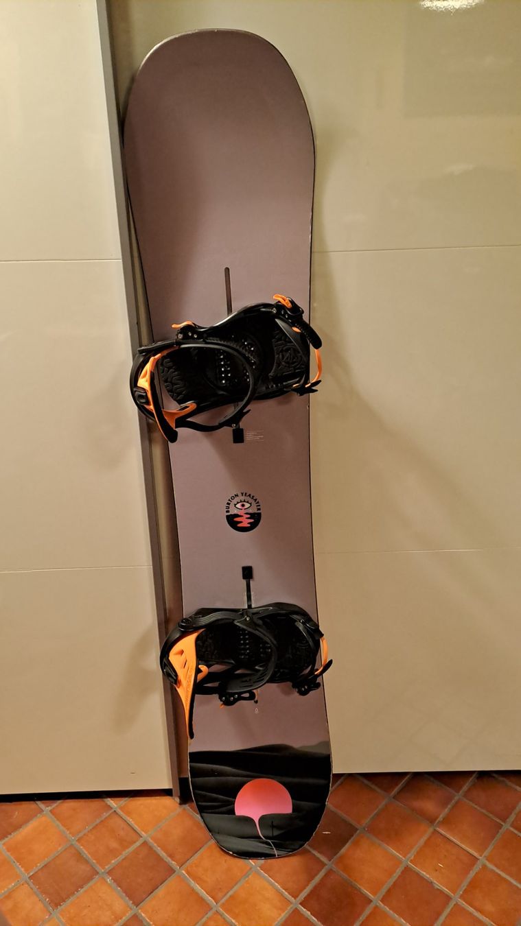 Burton Board: Burton Snowboard 144cm inkl. Bindung – Usato da Oberrieden venduto da Raja011