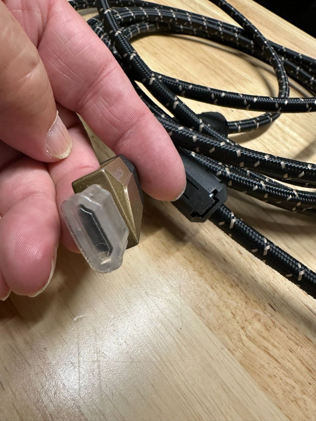 Câbles: HDMI Cable 5m. Neuwertig – D'occasion à Gossau ZH par kinderbuchverlag 2