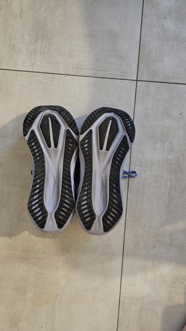 Asics Damenschuhe: laufschuh novablast 5 damen – Neu (gemäss Beschreibung) aus Dübendorf von run4life 2