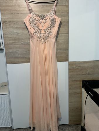 Elegantes Abendkleid mit Stickerei & Perlen