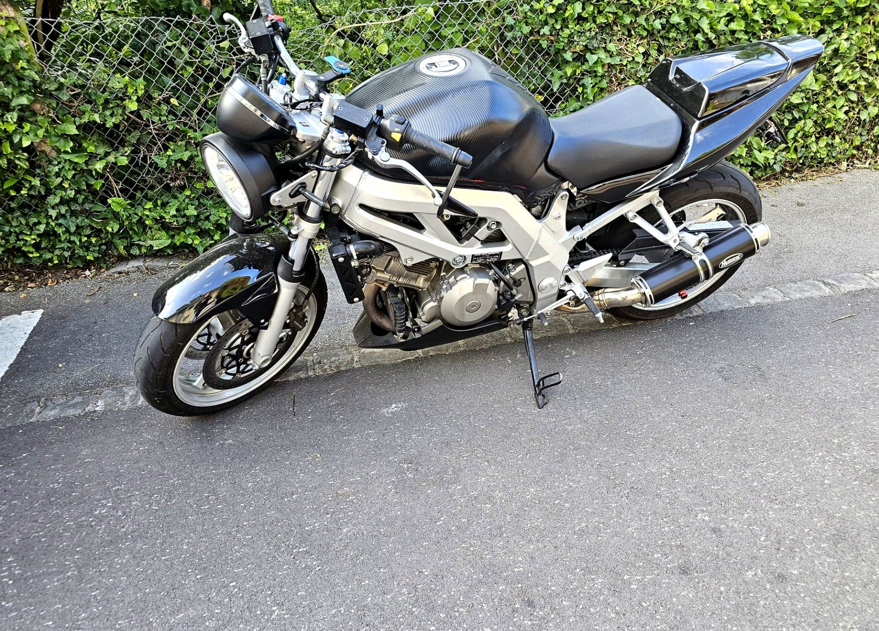 Suzuki Strasse: Suzuki SV1000 | 46’000 km | MFK 2023 | STS | Custom Naked – Gebraucht aus Kaiseraugst von Bobby.J