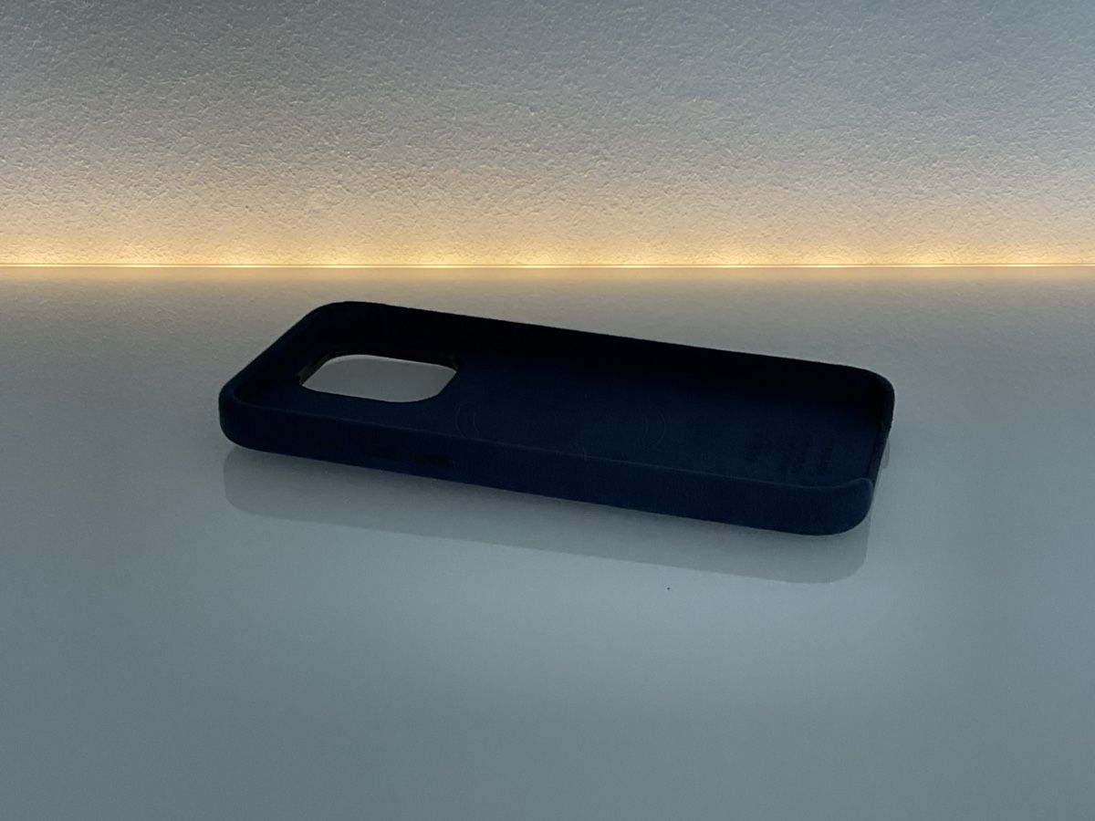 Cover & Protezioni schermo: Mobile Cover : IPhone 15 Pro Max – Nuovo e nell'imballaggio originale da Riken AG venduto da AFM123 3