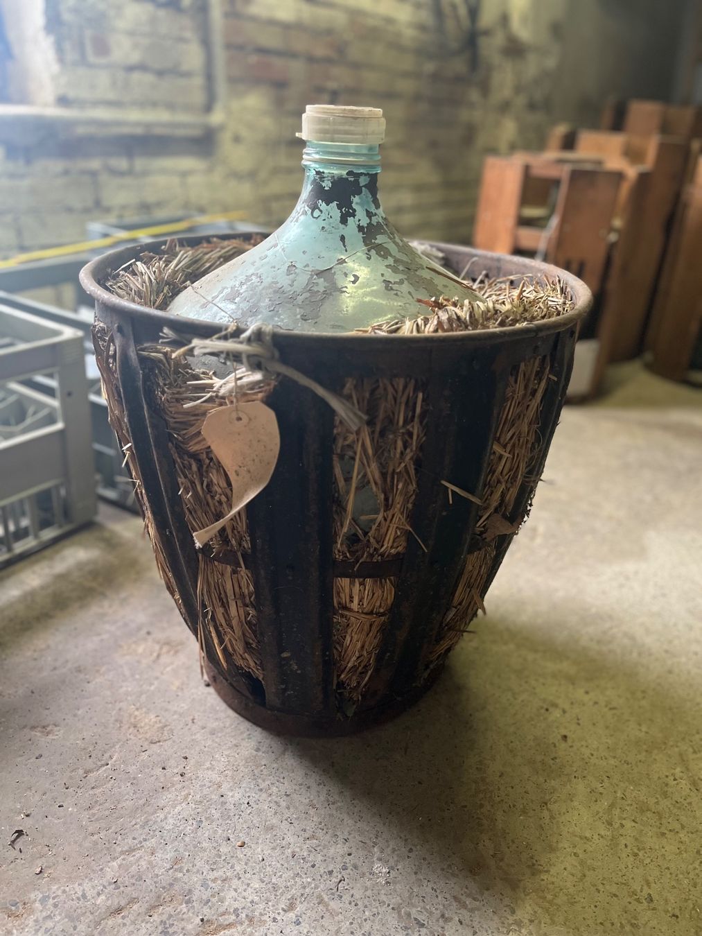 Bottiglie: Nostalgische Korbflasche in gutem Zustand – Usato da Rickenbach ZH venduto da Urmel3 2