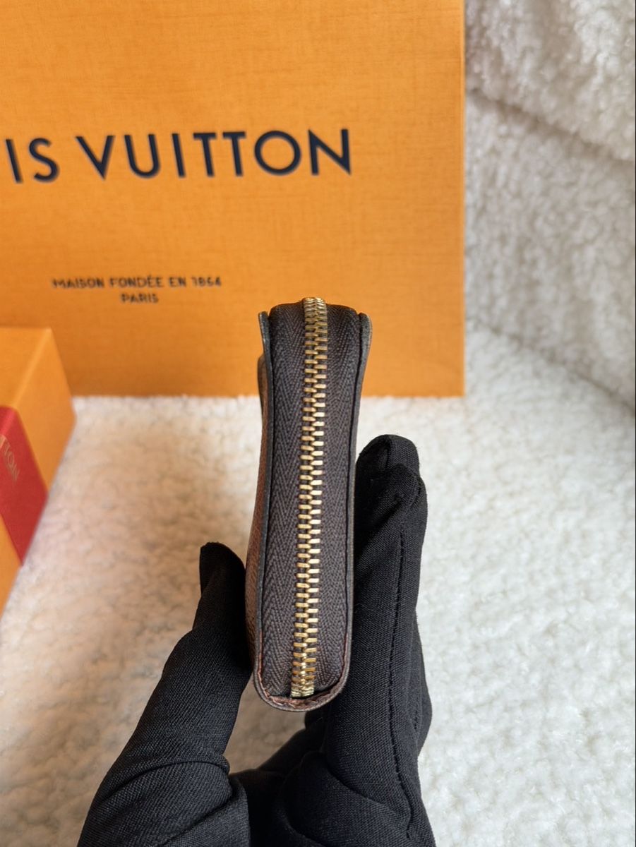 Louis Vuitton Portafogli: Louis Vuitton zippy Coin purse yY2022 – Usato da Widnau venduto da Pukpan_99 2