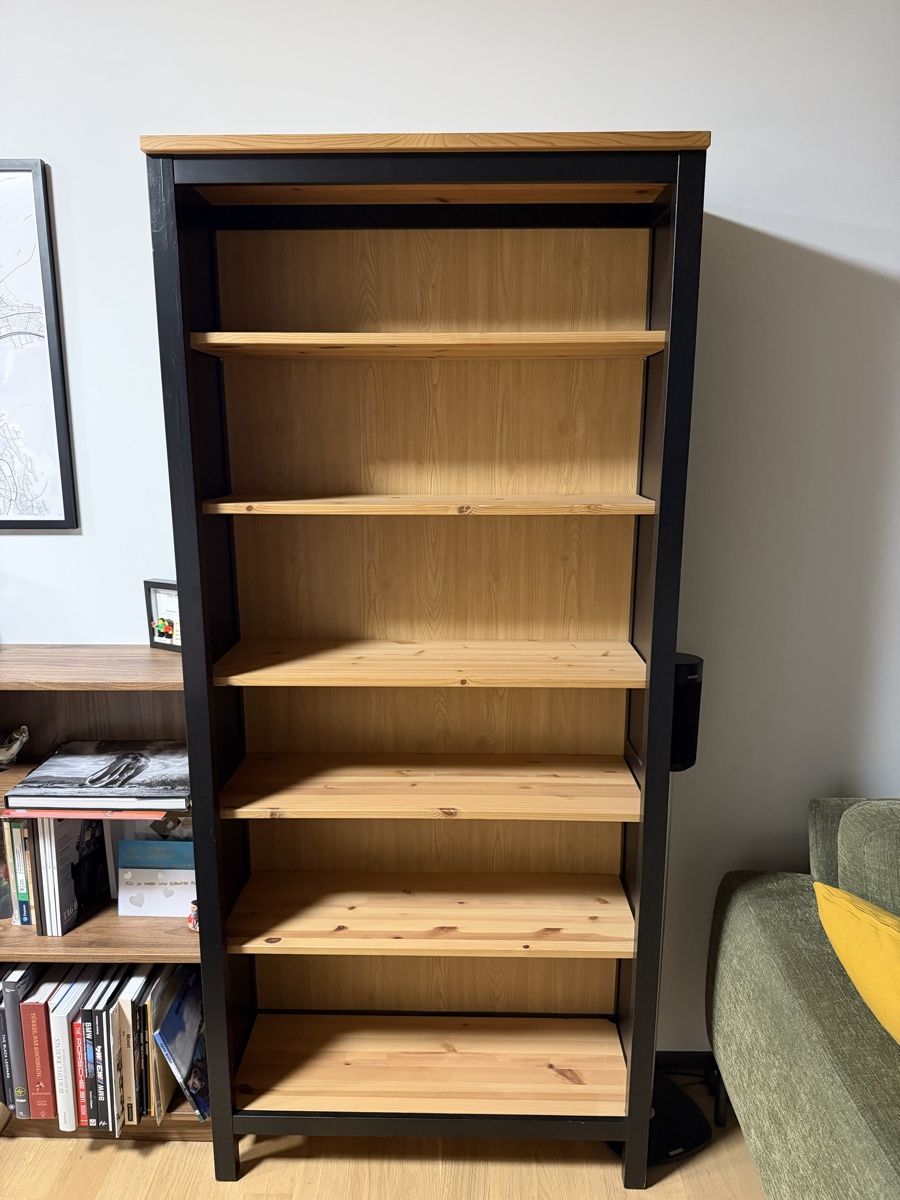 Ikea Scaffali: Hemnes Bücherregal – Usato da Winterthur venduto da yito