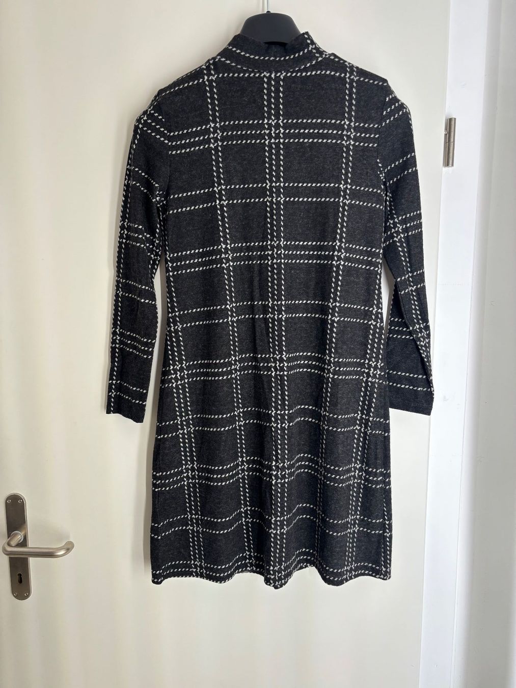Esprit Vestiti: Esprit Strickkleid XS Grau/Weiss Kariert – Nuovo (secondo la descrizione) da Pfaffhausen venduto da frickda 1