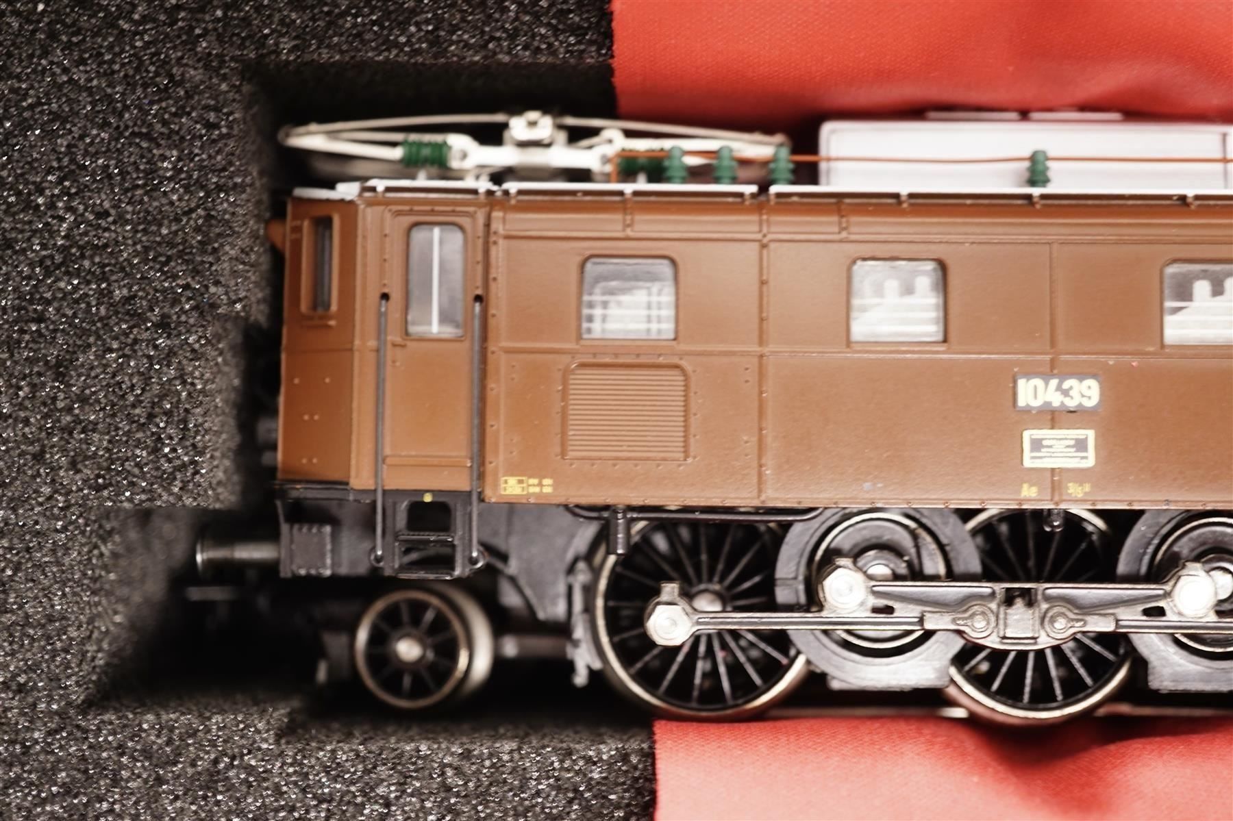 Modellini di ferrovie: CE Schaumstoffeinsatz zu Märklin Ae 3/6 – Nuovo (secondo la descrizione) da Uetendorf venduto da tigermuegi 7