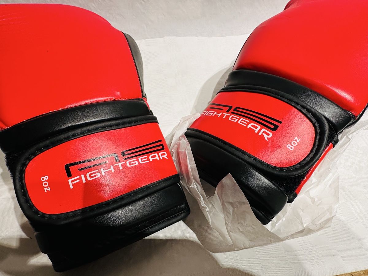 Guanti & manicotti: Neues Paar Boxhandschuhe, 8 OZ – Nuovo (secondo la descrizione) da Basel venduto da clearpixel 1