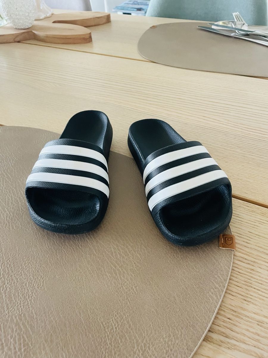 Adidas Scarpe per ragazzi: Adiletten Grösse 29 – Usato da Oberneunforn venduto da Jonasdietschi 2
