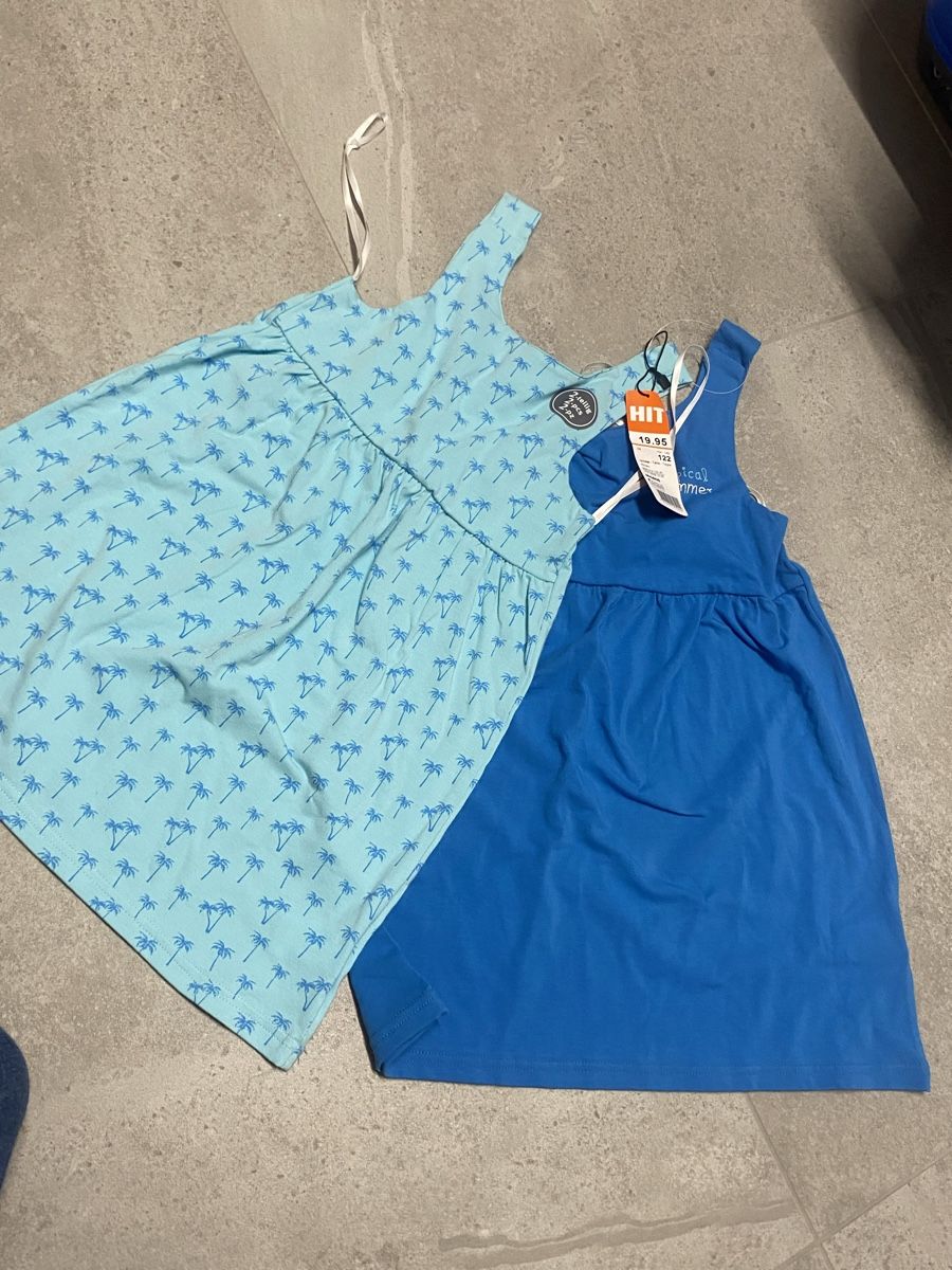 Vestiti & Gonne: Lot de 2 robes été 122 neuf – Nuovo (secondo la descrizione) da Salvenach venduto da gwenwywar
