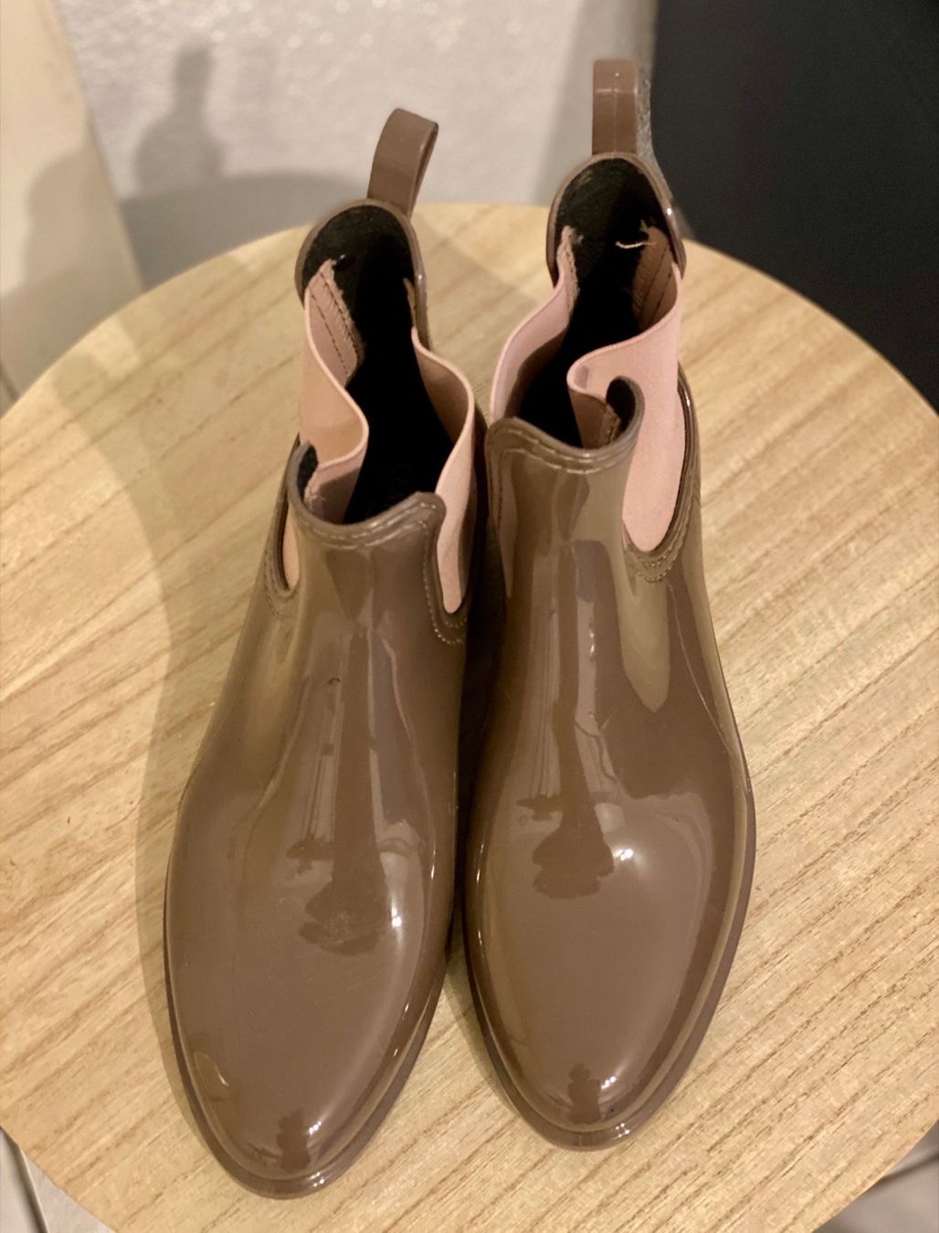 Lemon Jelly Scarpe da donna: BOTTINES CHELSEA EN CAOUTCHOUC – Nuovo (secondo la descrizione) da Fribourg venduto da Lin...20 2