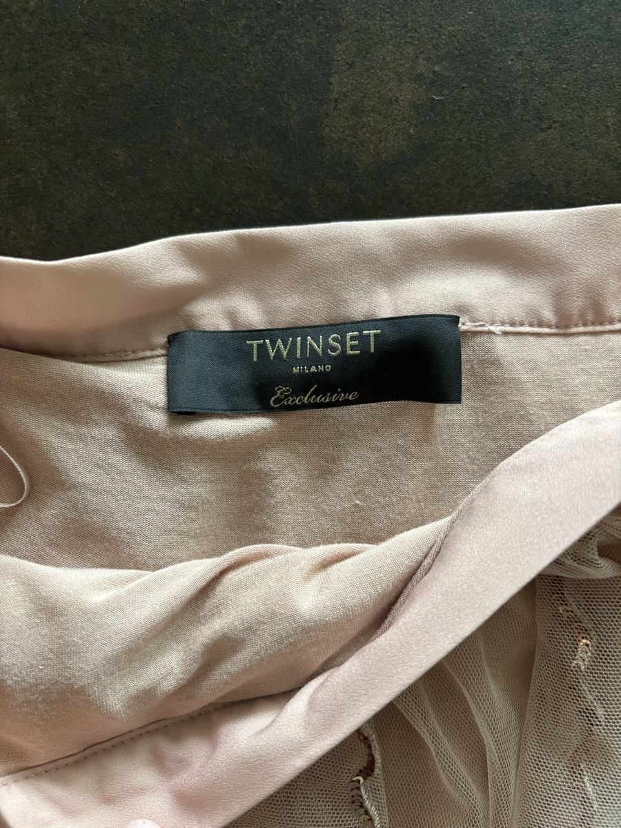 Twinset Gonne: Tüllrock von Twinset NP 157.- – Nuovo (secondo la descrizione) da Salenstein venduto da Silly...0 8