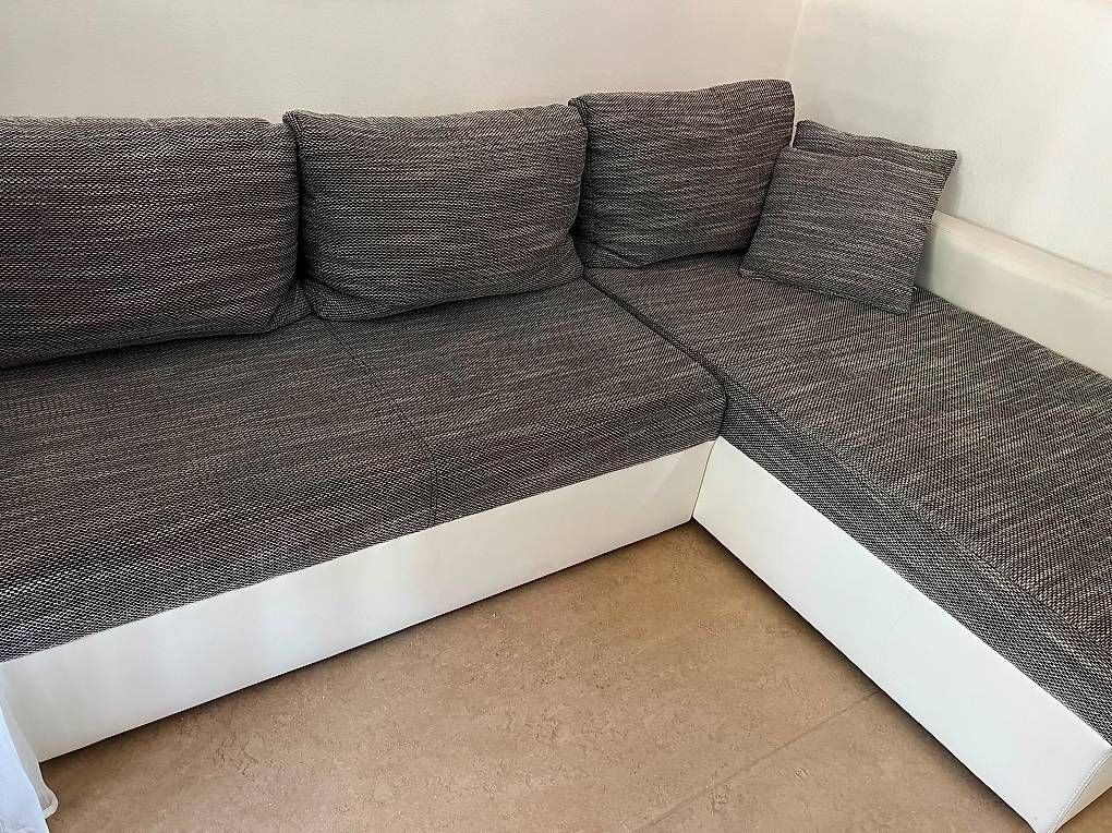 Sofas: Sofa mit Schlaffunktion – Gebraucht aus Dübendorf von Jennifer27
