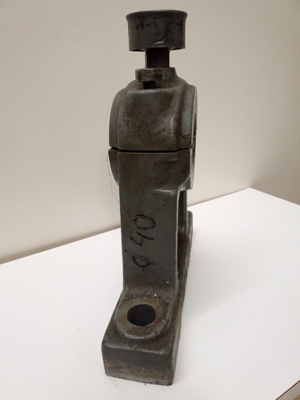 Metall- & Schlosserei Sonstiges: Oldtimer Wellen Gleitlager Bock mit Stauferbuchse – Gebraucht aus Zürich von edi_c2m6 4